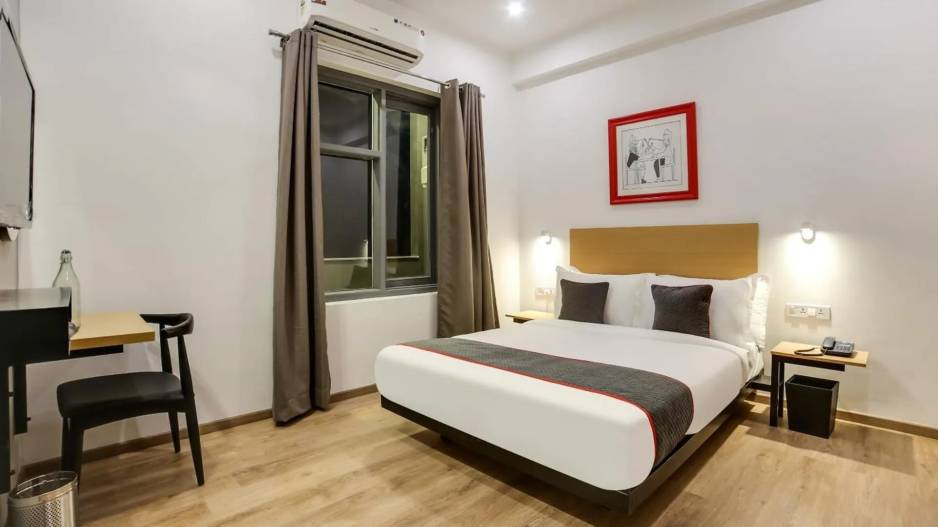 Townhouse Unitech Cyber Park Gurgaon Near Omaxe Celebration Mall Hotel
