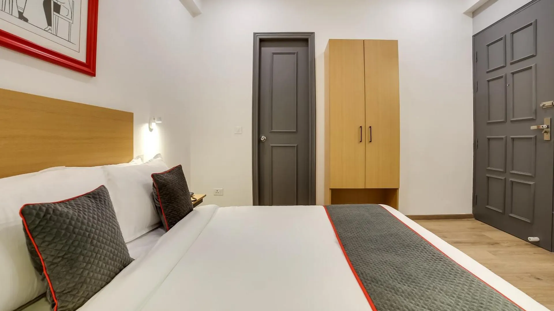 **** Hotel Townhouse Unitech Cyber Park Gurgaon Near Omaxe Celebration Mall Indien