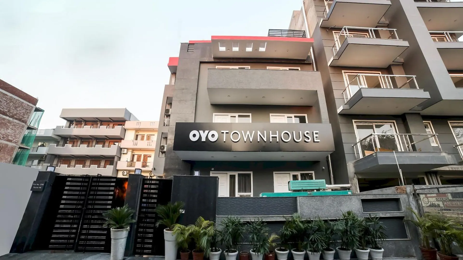 Ξενοδοχείο Townhouse Unitech Cyber Park Gurgaon Near Omaxe Celebration Mall